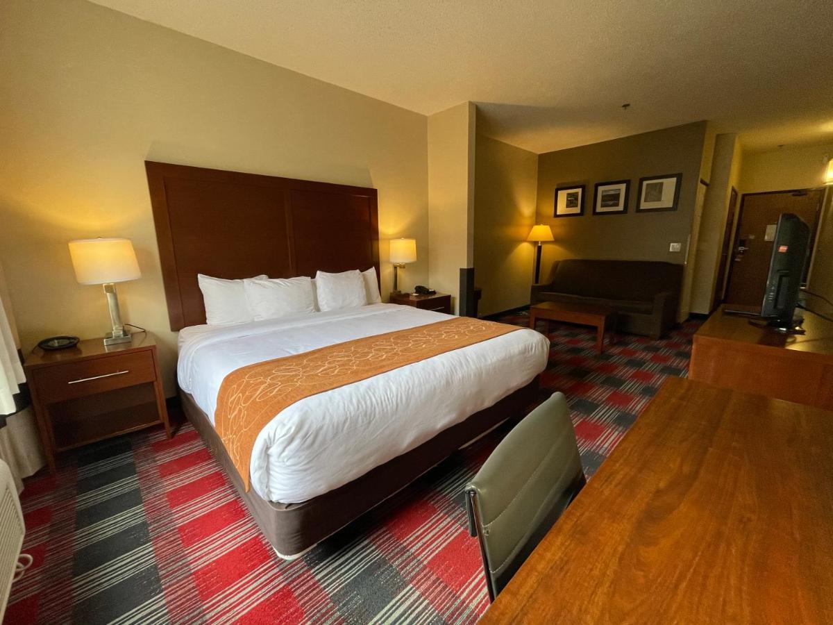 Comfort Suites Near Vancouver Mall Экстерьер фото