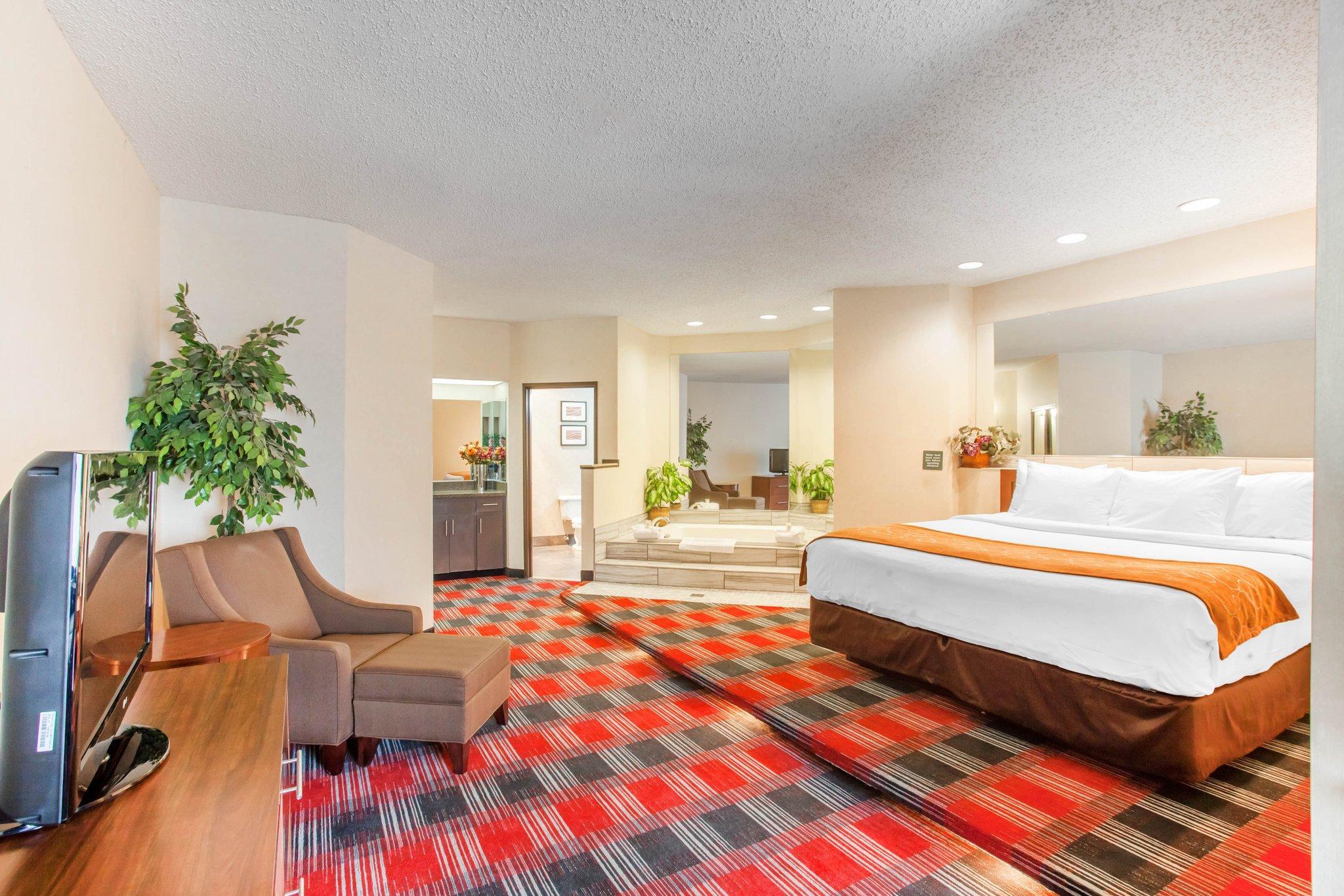 Comfort Suites Near Vancouver Mall Экстерьер фото
