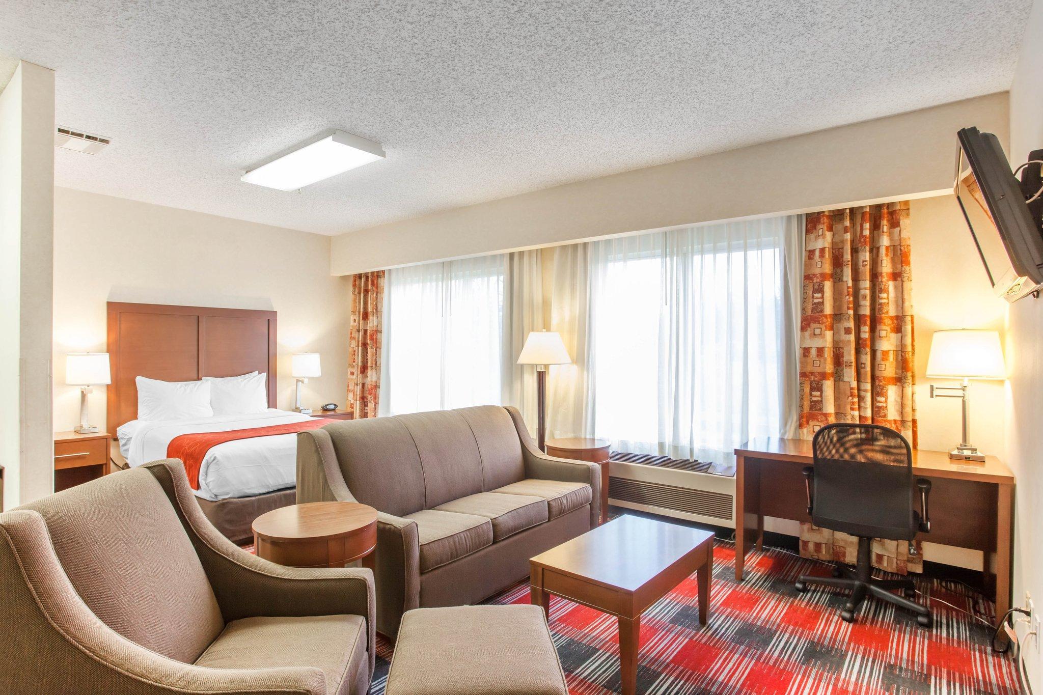 Comfort Suites Near Vancouver Mall Экстерьер фото