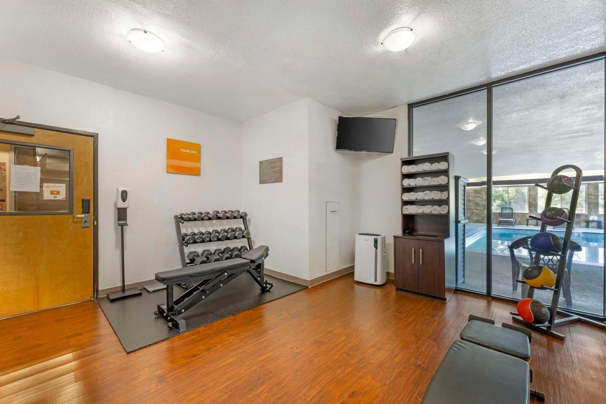 Comfort Suites Near Vancouver Mall Экстерьер фото