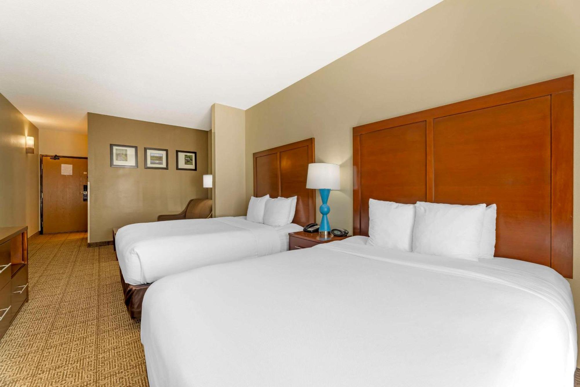 Comfort Suites Near Vancouver Mall Экстерьер фото