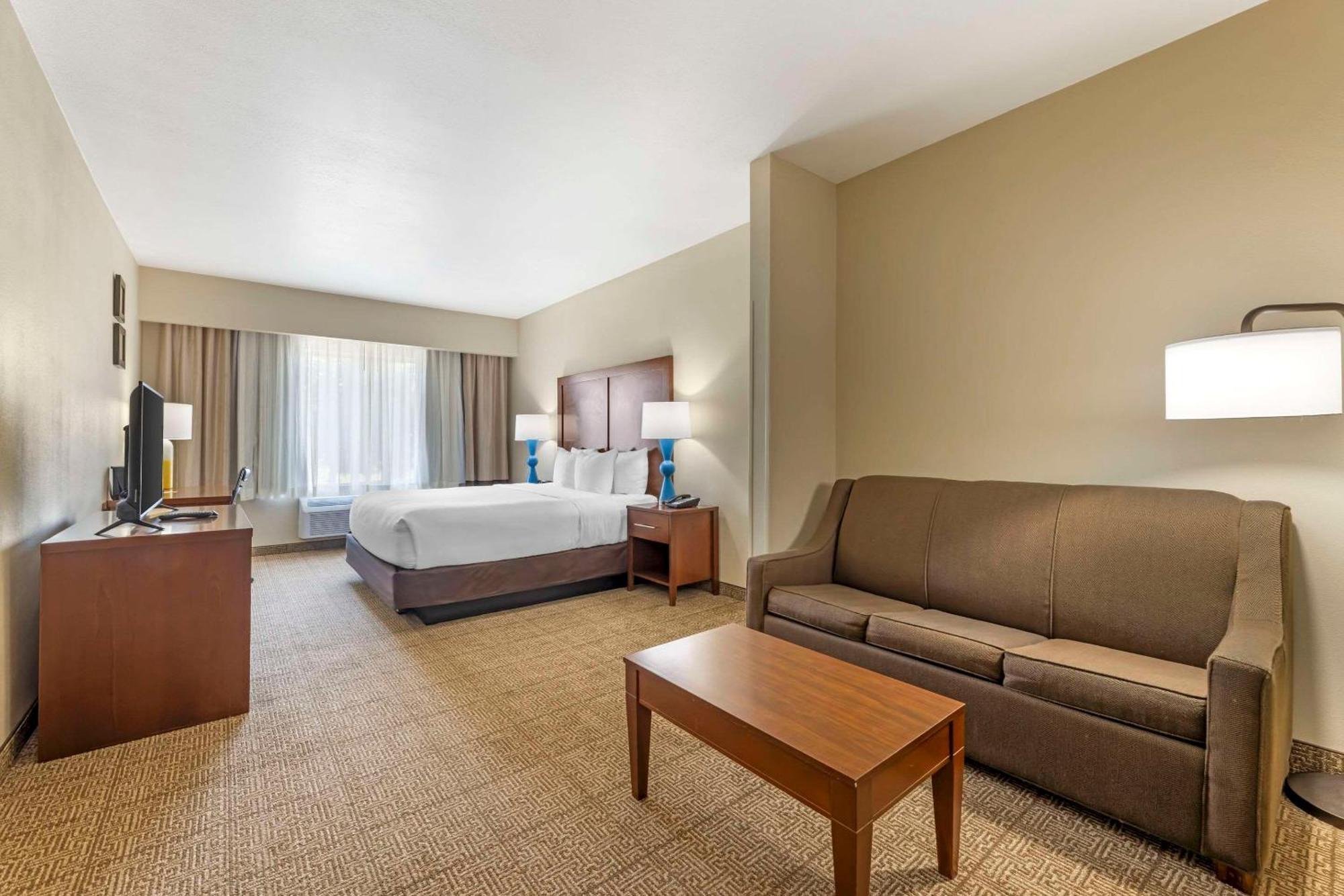 Comfort Suites Near Vancouver Mall Экстерьер фото