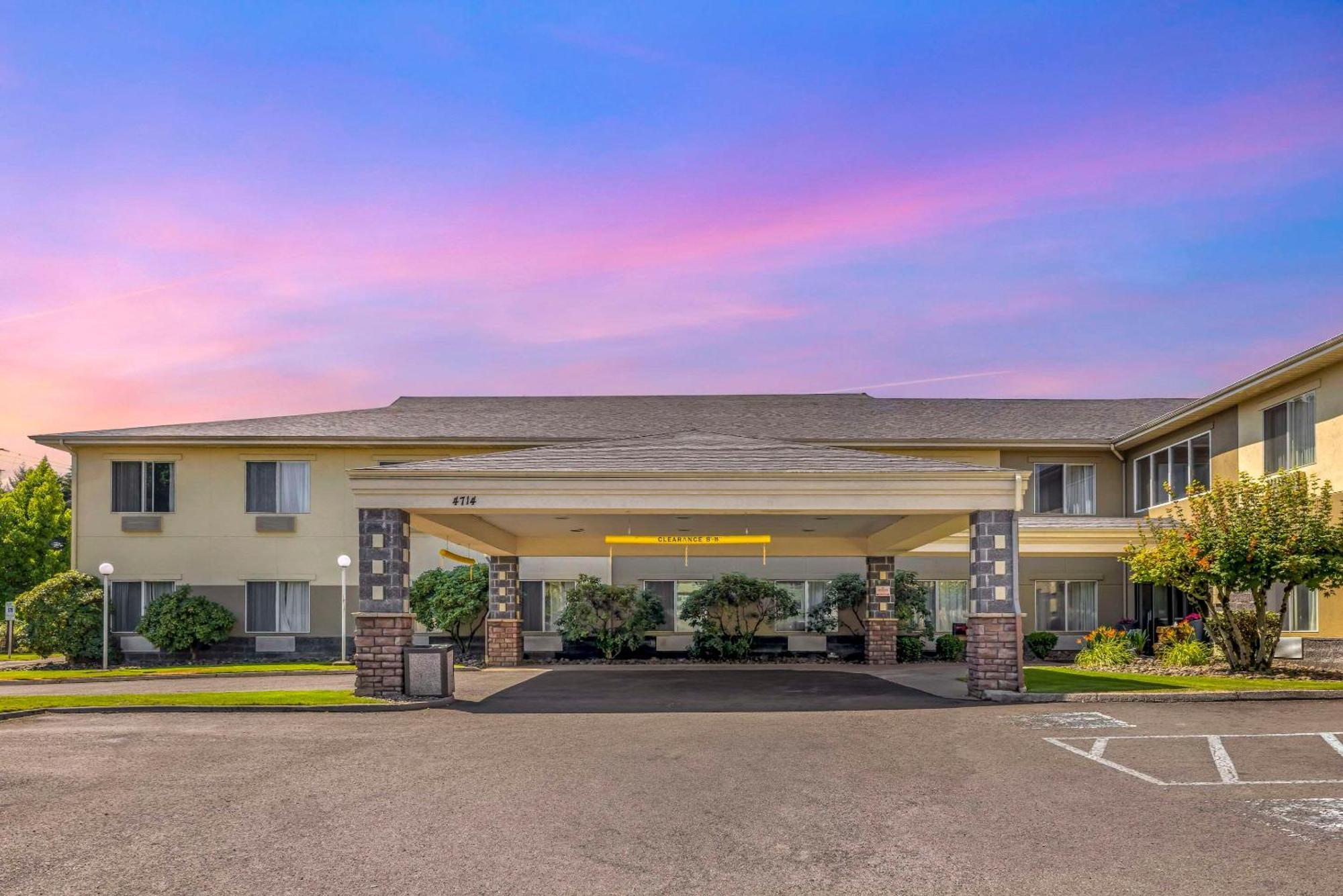 Comfort Suites Near Vancouver Mall Экстерьер фото