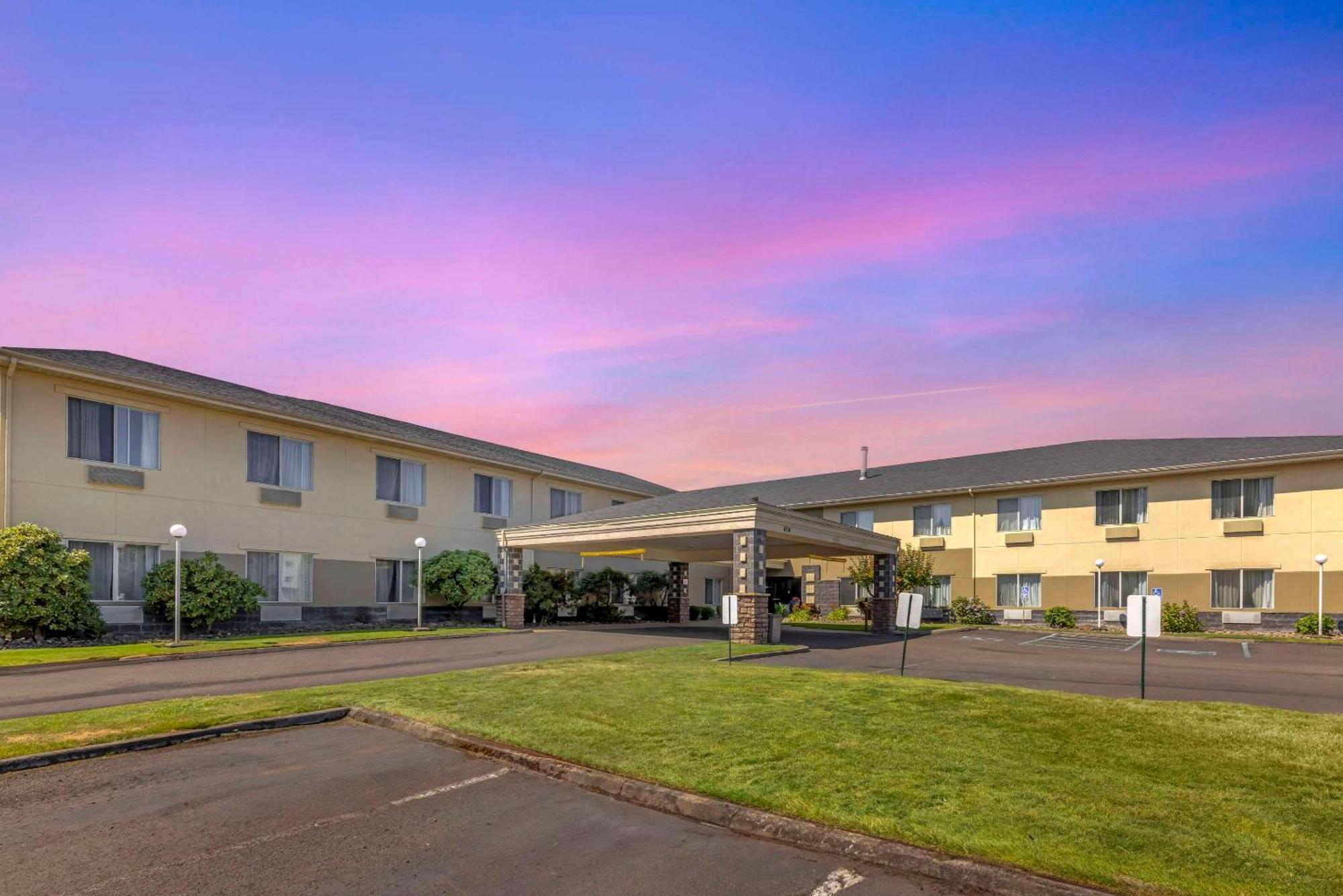 Comfort Suites Near Vancouver Mall Экстерьер фото
