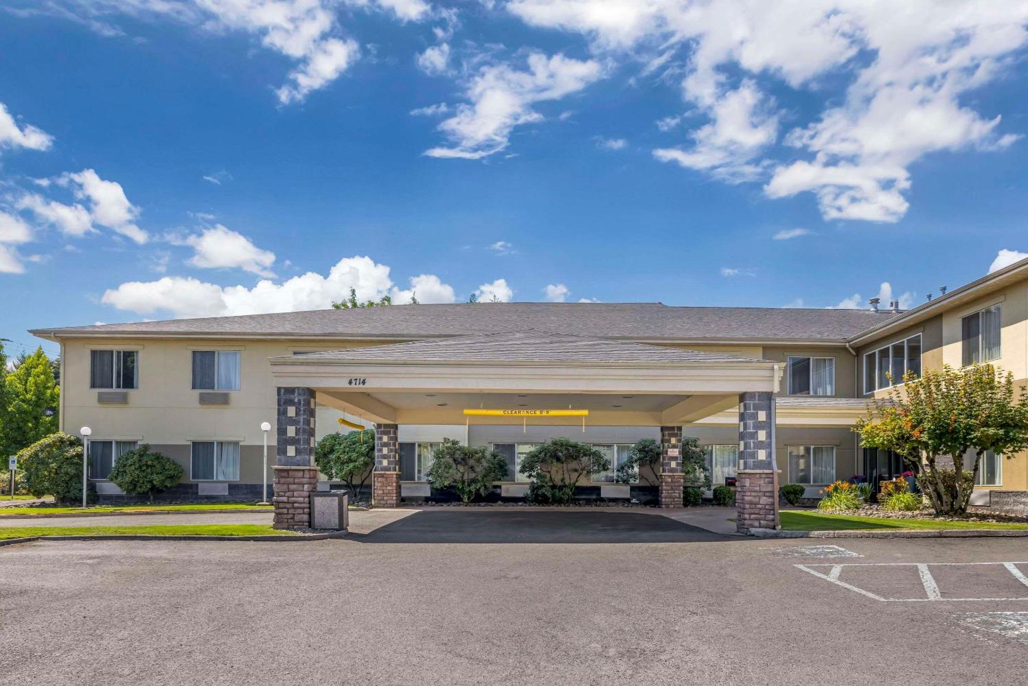 Comfort Suites Near Vancouver Mall Экстерьер фото